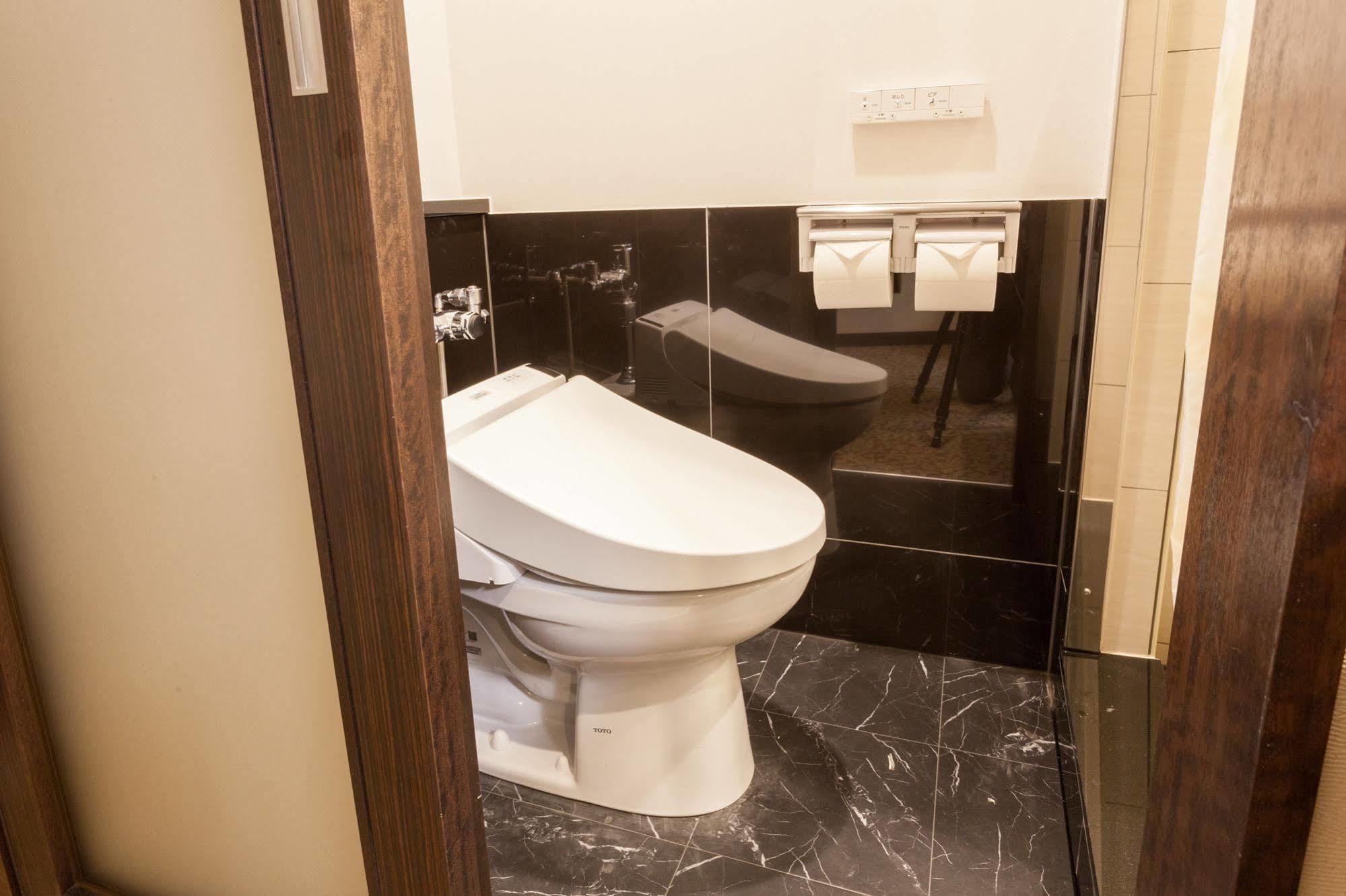 Okinawa Kariyushi Lch. Premium Hotel Naha Kültér fotó