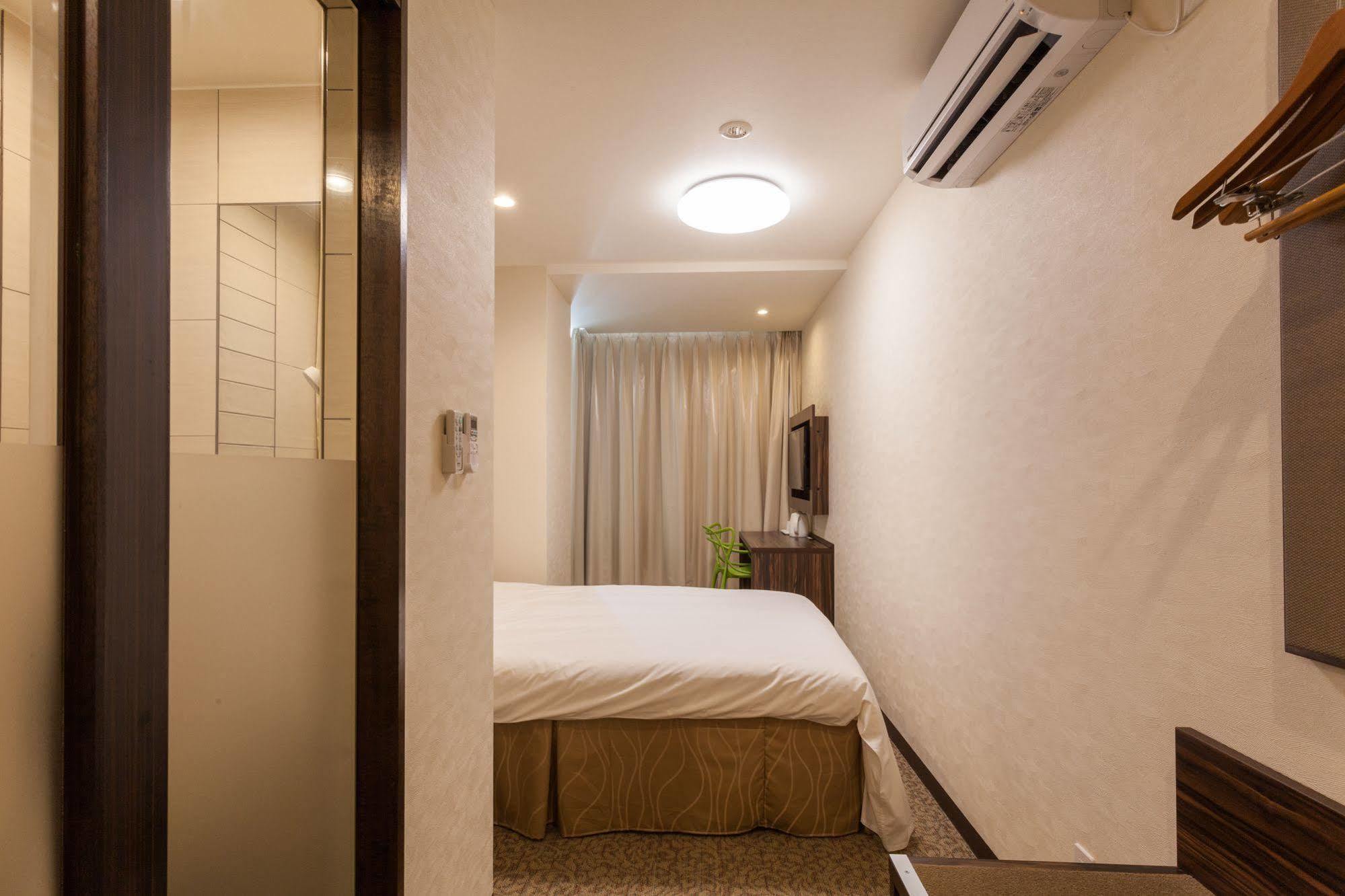 Okinawa Kariyushi Lch. Premium Hotel Naha Kültér fotó